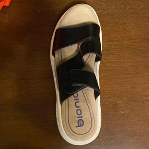 Bionica Avoca Leather Sandals size 6M